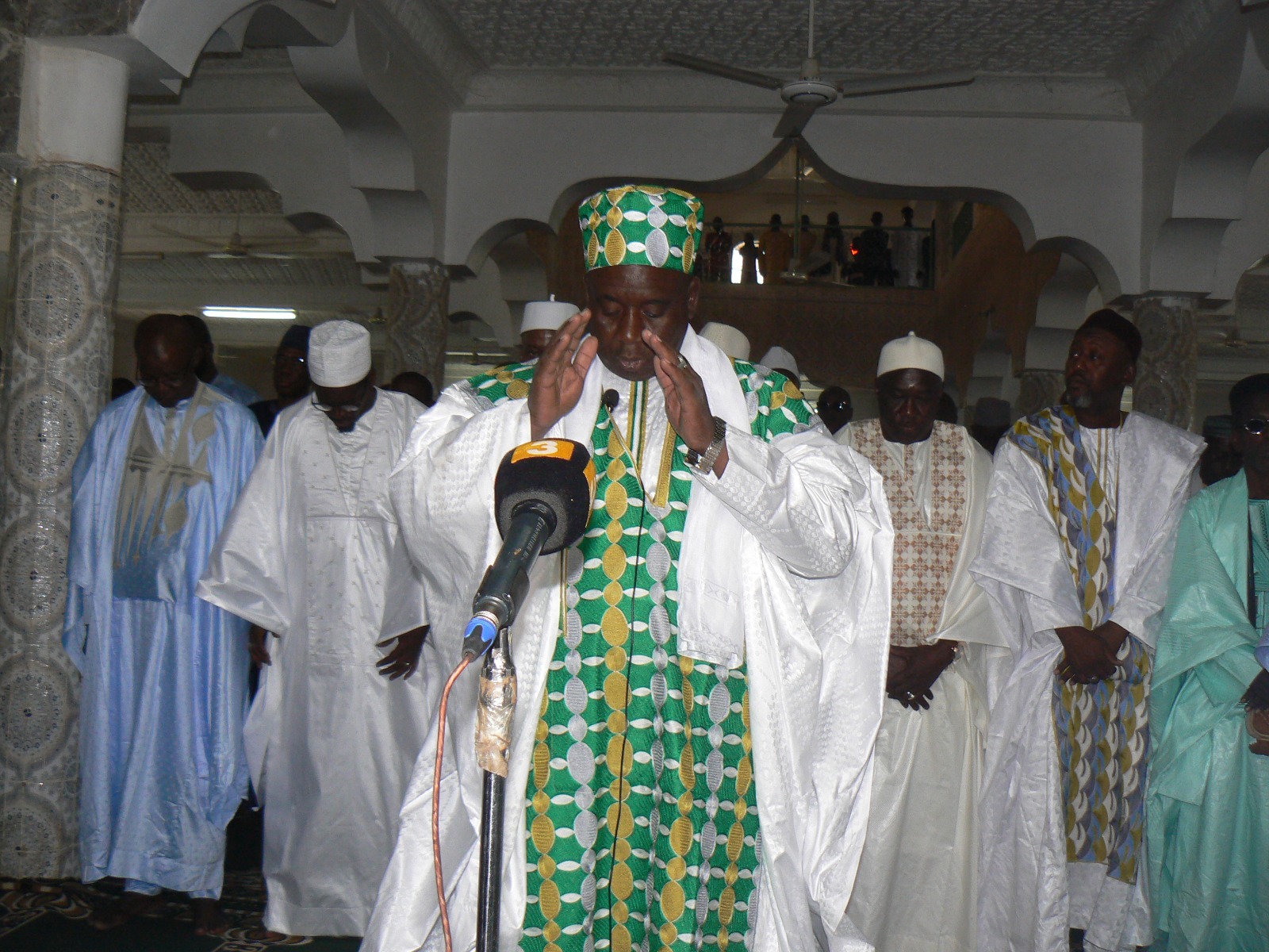 Prière de la Tabaski à la Grande mosquée de Tambacounda : l’Imam Ratib Thierno Souleymane Agne plaide pour un Sénégal de paix. Maître Sidiki Kaba dénonce l’incompétence de la CPI à juger les crimes et délits supposés être commis au Sénégal