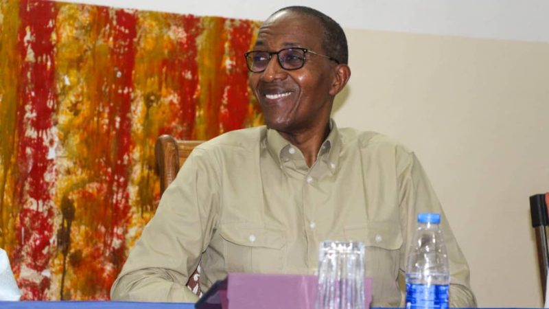 L’Ex Premier Ministre Abdoul Mbaye en visite à Tambacounda dans le cadre de la présentation de son ouvrage dont l’un des auteurs est Maître Moustapha Camara, avocat au barreau de Paris, natif de Tambacounda.