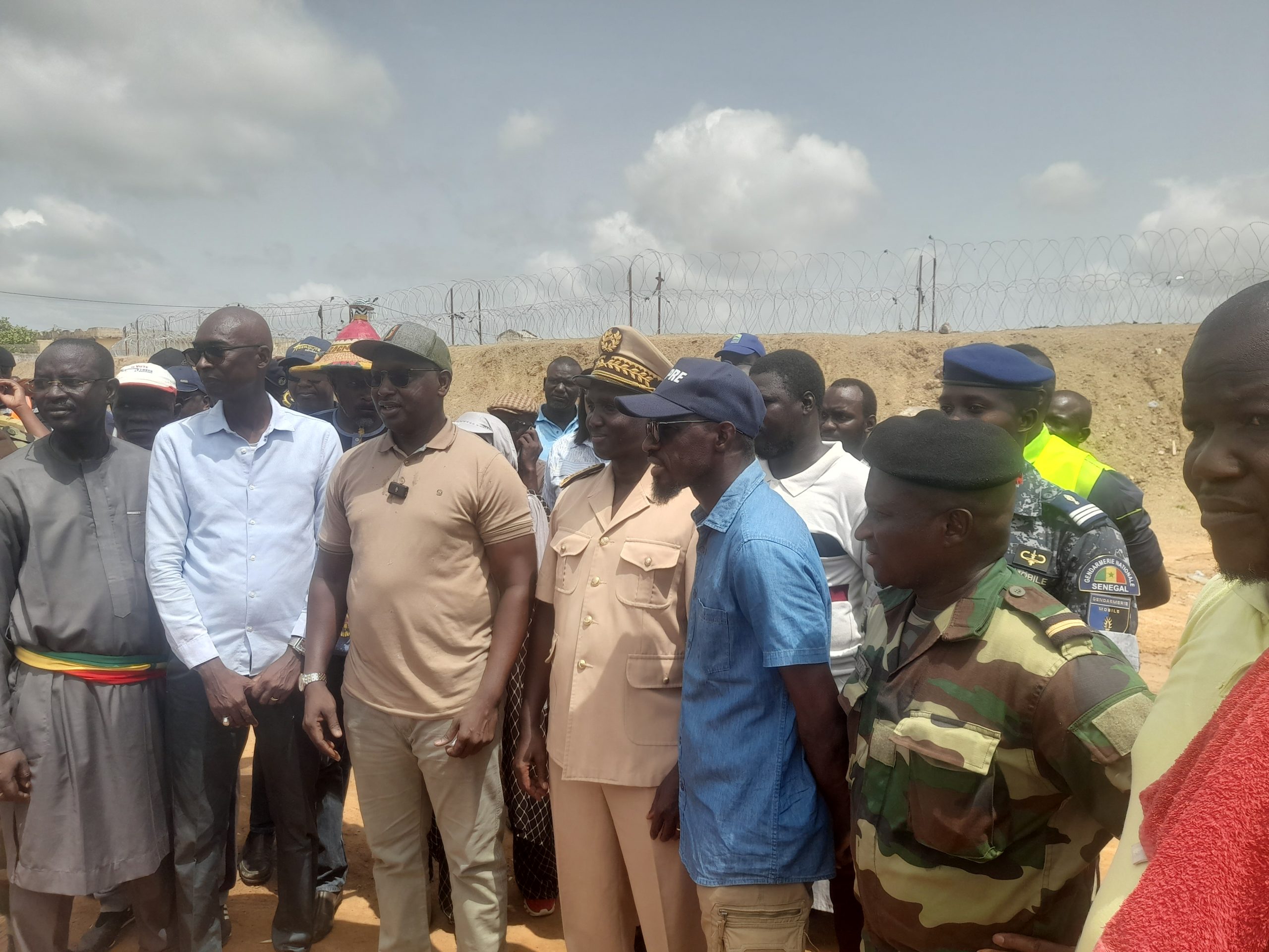 Le ministre Dr Cheikh Tidiane Dièye en mission à Kidira et Yaféra face aux risques d’inondation.