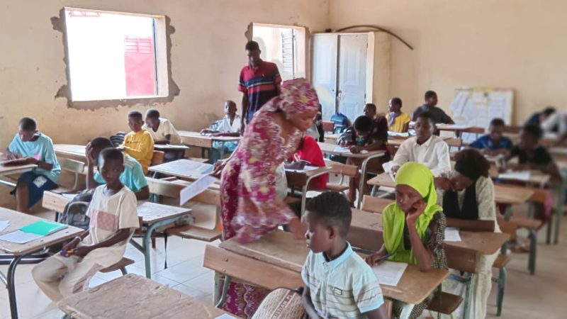 EDUCATION : VISITE DES CENTRES D’EXAMEN DU CFEE DE LA COMMUNE DE BAKEL PAR LES AUTORITÉS DU DÉPARTEMENT.